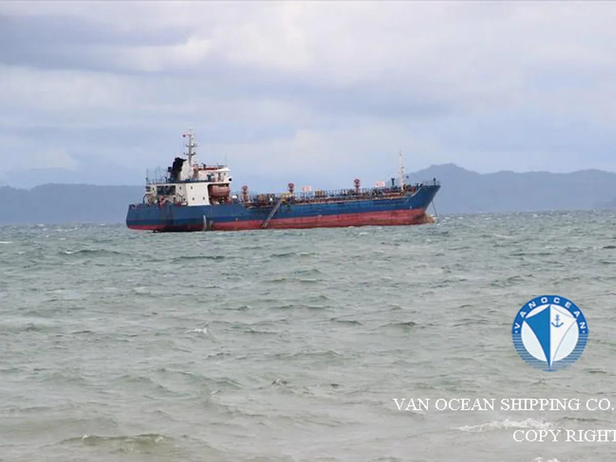 Oil/Chemical tanker for sale