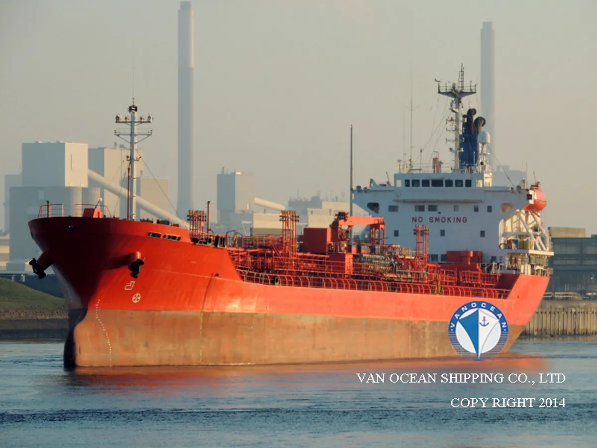 Oil/Chemical tanker for sale