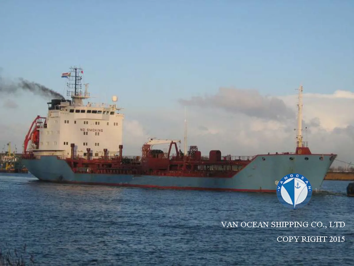 Oil/Chemical tanker for sale