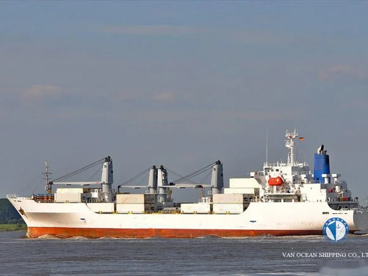 Reefer ship for sale