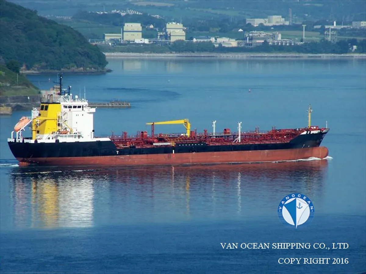 Oil/Chemical tanker for sale