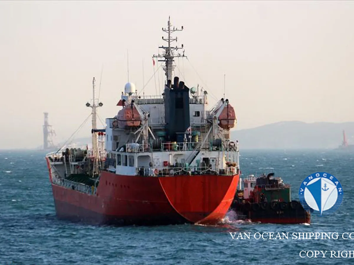 Oil/Chemical tanker for sale