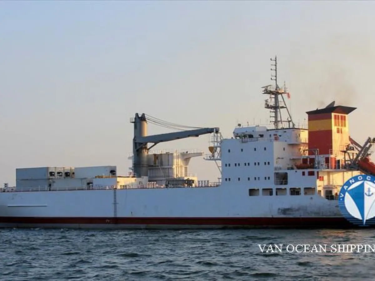 Reefer ship for sale