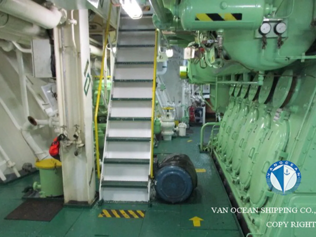Oil/Chemical tanker for sale