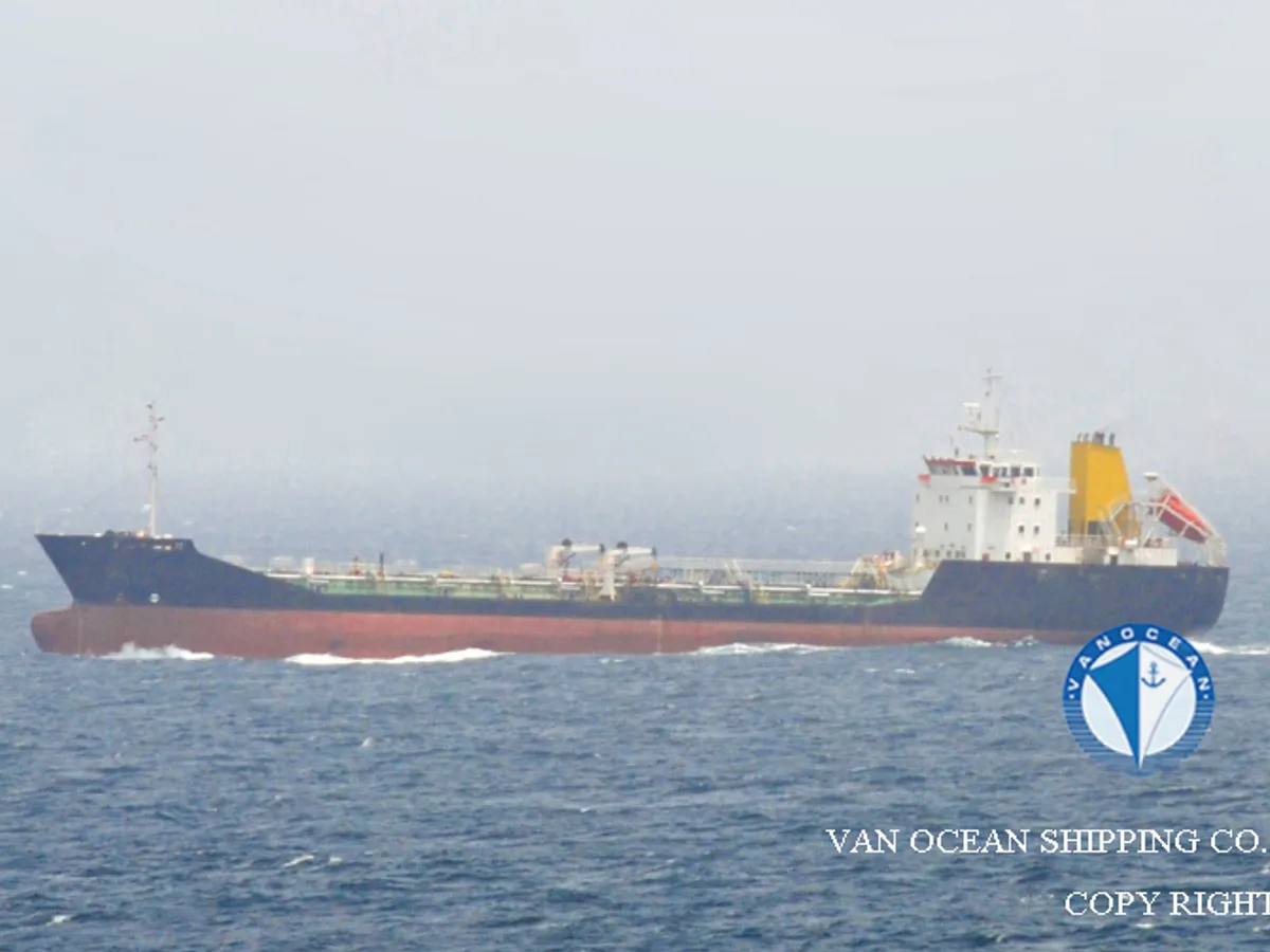 Oil/Chemical tanker for sale