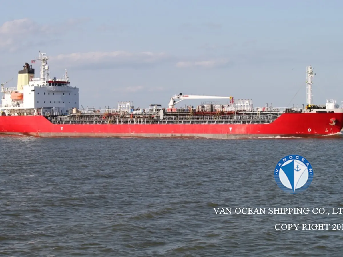 Oil/Chemical tanker for sale