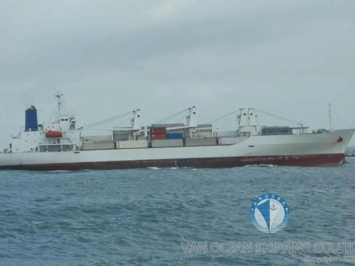 Oil/Chemical tanker for sale