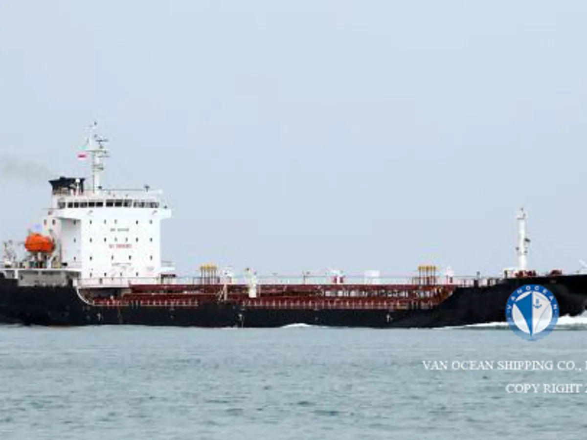 Oil/Chemical tanker for sale