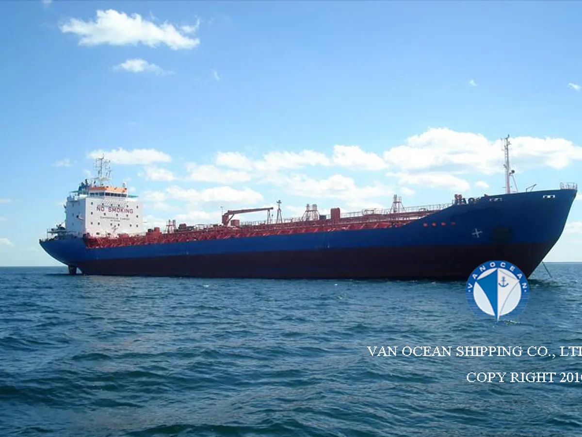 Oil/Chemical tanker for sale