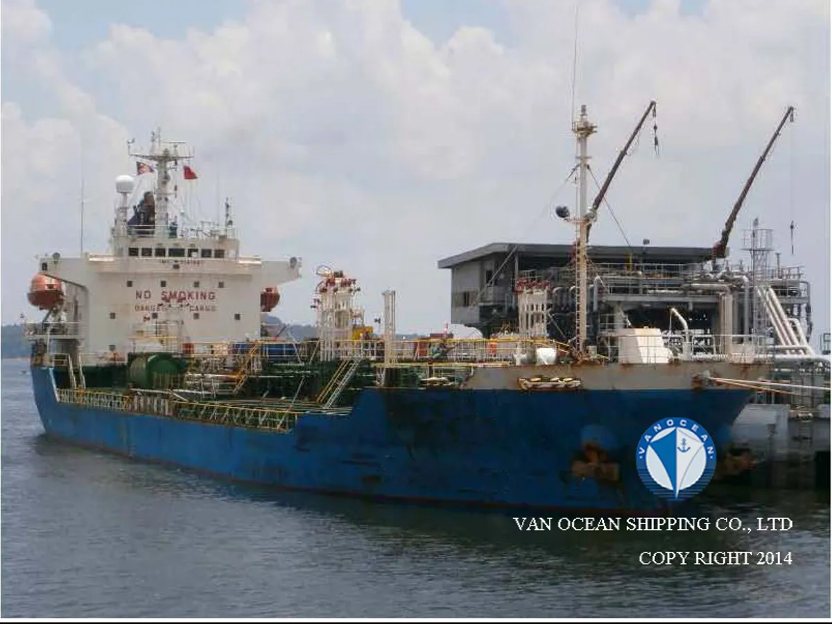 Oil/Chemical tanker for sale