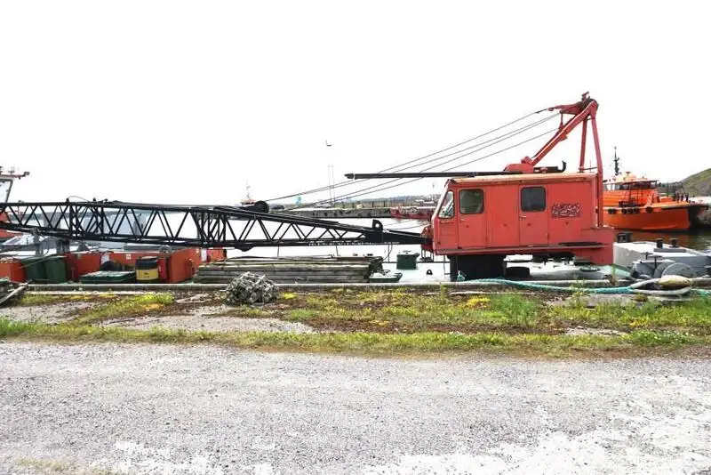 Crane vessel for sale