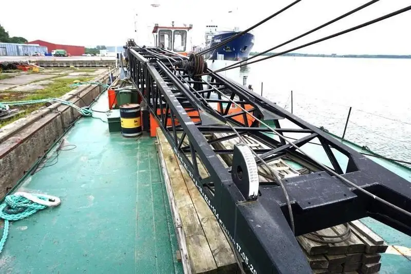 Crane vessel for sale