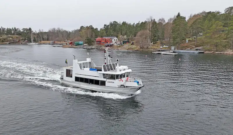 Motor vessel for sale